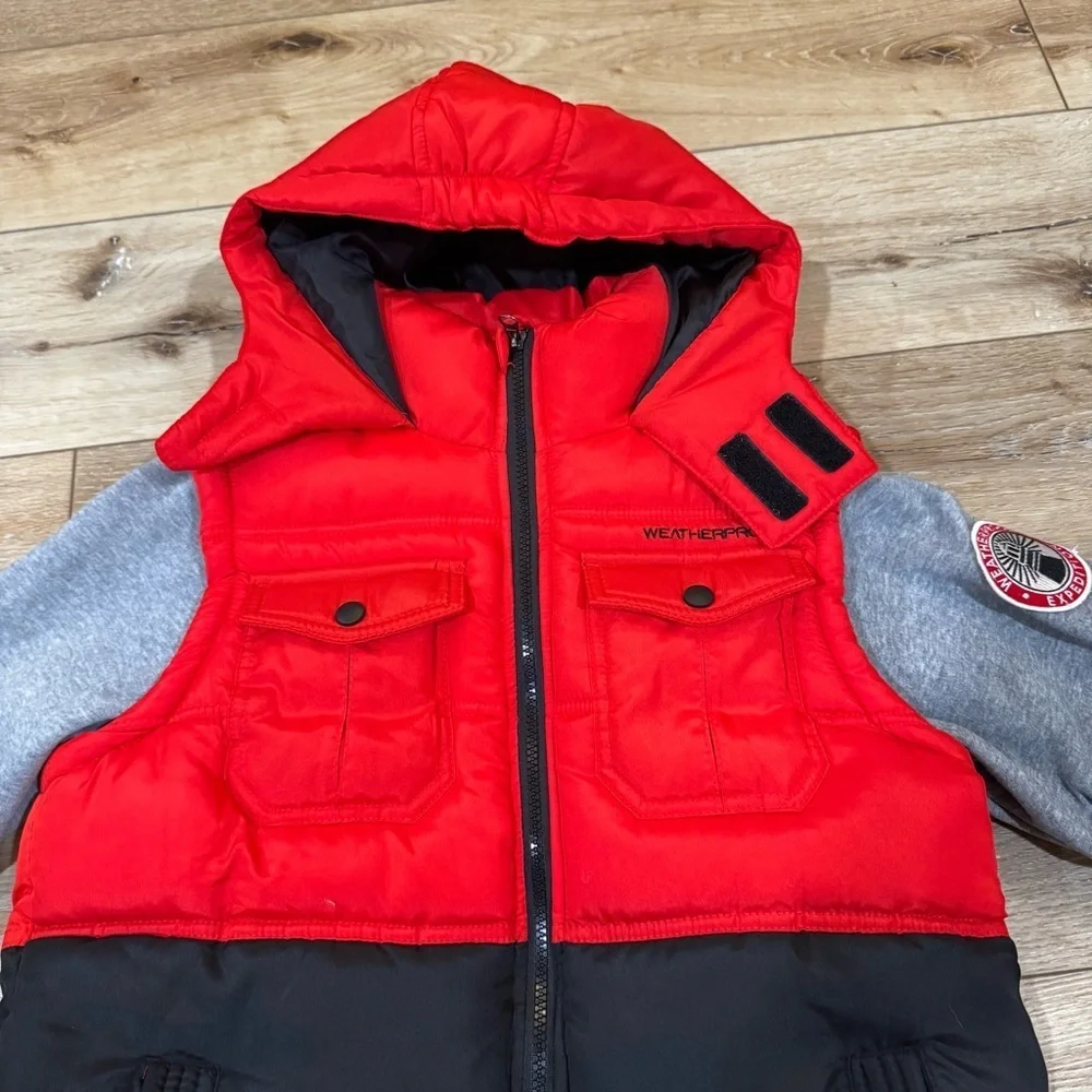 Weatherproof red black & gray puffer jacket with hood zip closure pockets, M.